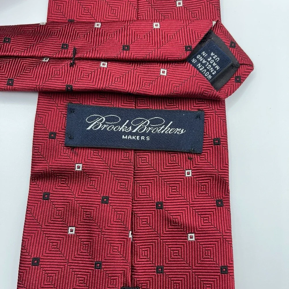 Brooks Brothers Makers Silk Tie Red‎ Geometric USA